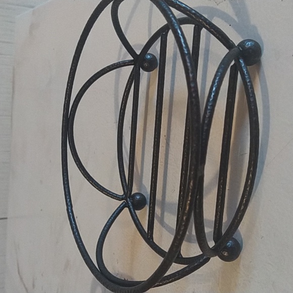 Tastefully Simple. Small dip crock with resting spoon. - Picture 5 of 5